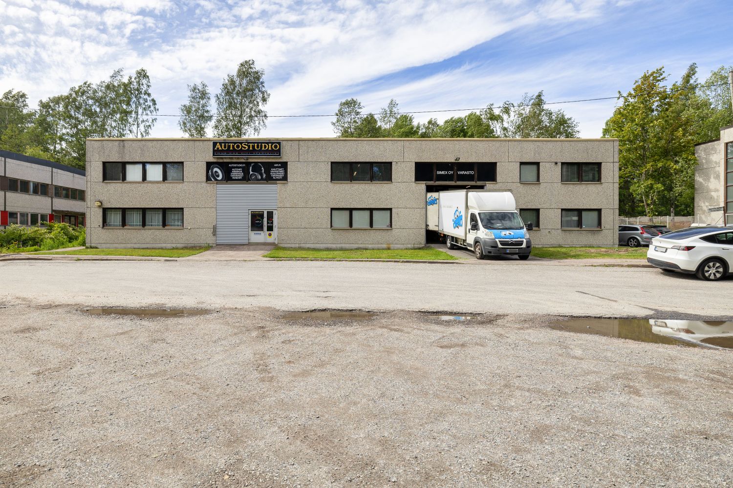 Monipuolinen hallitila ja toimistokokonaisuus Viikin sydämessä

Tämä 637 m²:n laaja ja monikäyttöinen liiketila sijaitse...