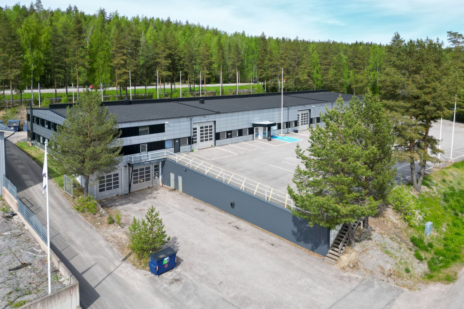 Julkisivu