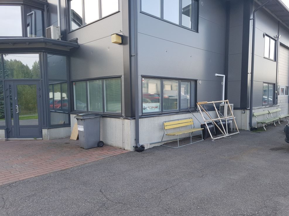 Vuokrataan Kelatie 2 osoitteesta n. 39 m2 siisti avotoimistotila. Tilassa minikeittiö. Yhteiskäyttöinen wc-tila.Lisätietoja: p. 045 261 6555/MikaLisää kohteita: www.premises.fiKohteella ei ole lain edellyttämää energiatodistusta.
