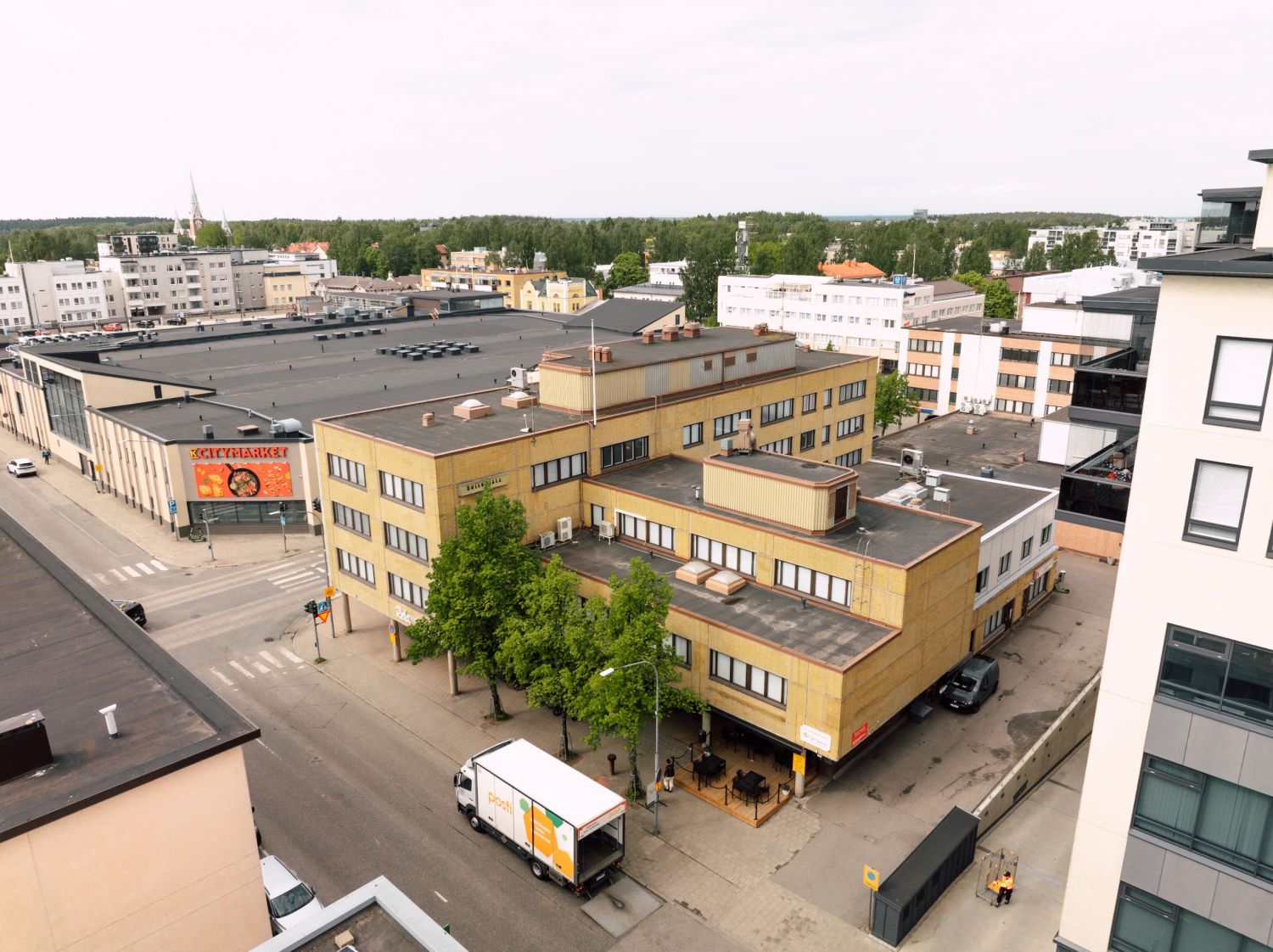 Julkisivu