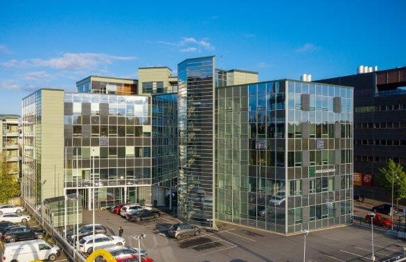 Meilahden Paciuksenkadulta on vapautumassa katutasosta 523 m² liiketilaa. Liiketila joustaa pienemmän tai isomman toimij...