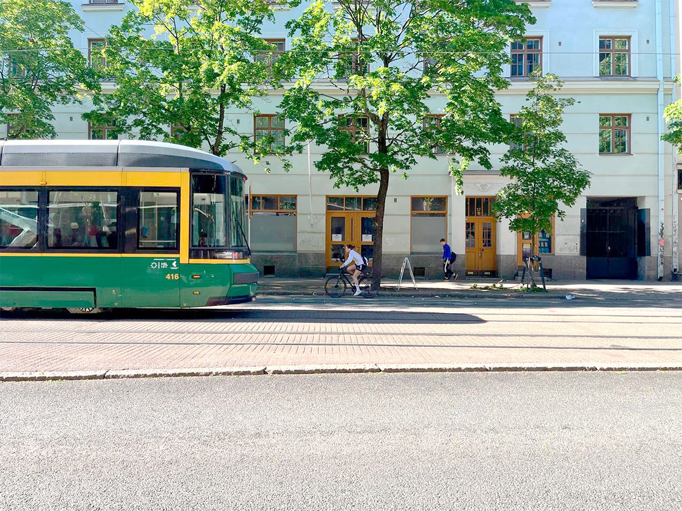 Myydään katutason toimisto- /liiketila Helsingin Kalliossa!