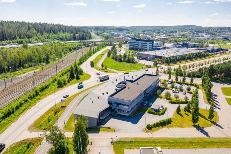 Vuokrattavana katutason autolla sisään ajettavaa tuotanto-/työtilaa loistavalla sijainnilla Tampereen Rantaperkiöstä....