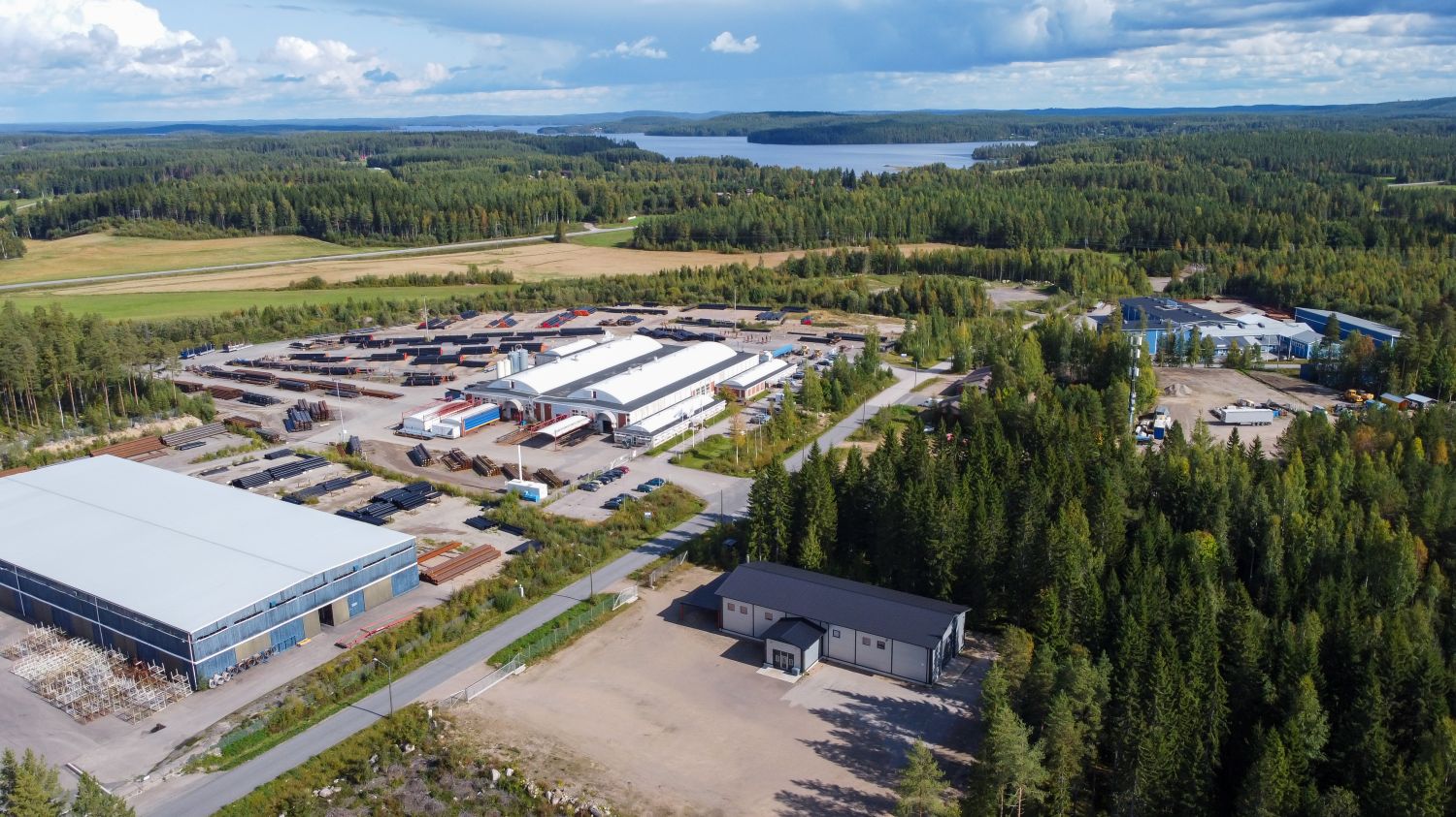 Ilmakuva Rajalantien teollisuusalueesta