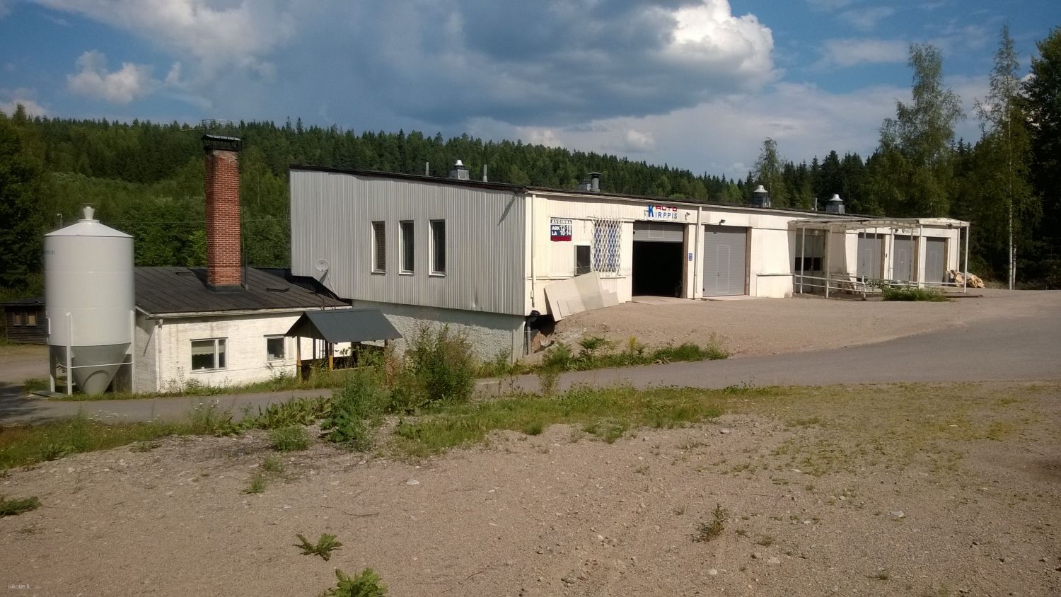 Osoitteessa Vitikankatu 1, Lahti on vapautumassa 130 m2 sisäänajettava lämmin tallitila. Lisäksi tilassa on parvi. Nosto...