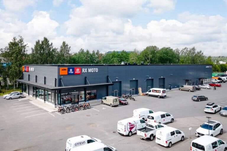 Vuokrattava liike- /halli- ja toimistotila 1458 m², Ruosilantie 14 G, Helsinki