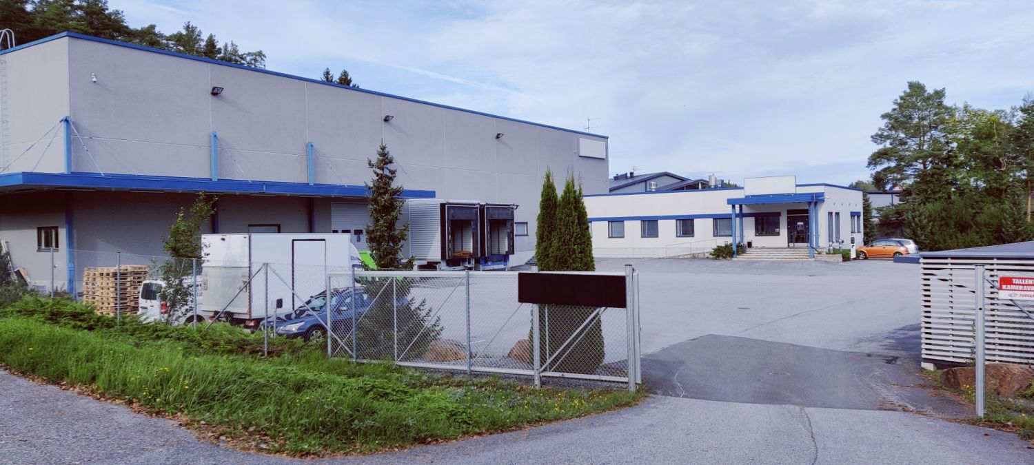 Vuokrattavana varasto- ja toimistotilakokonaisuus yht. n. 1.678 m²