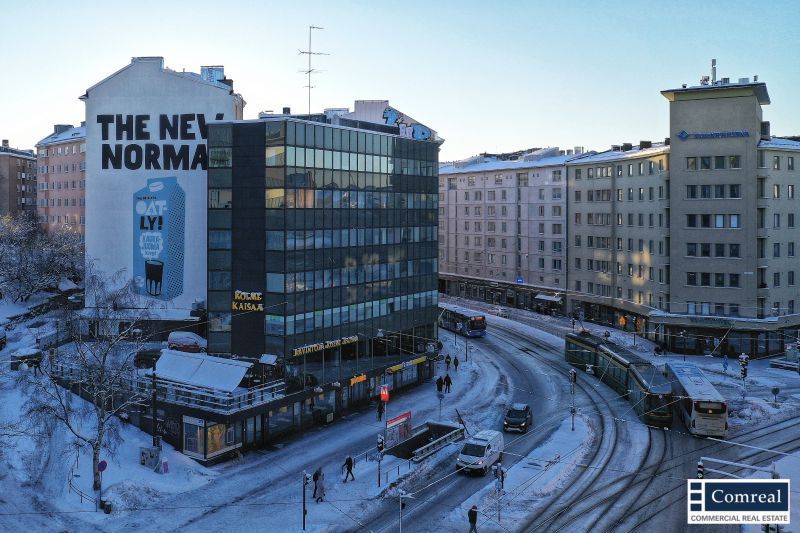 Vuokrataan koko ylimmän kerroksen toimistotila Sörnäisten paraatipaikalta!