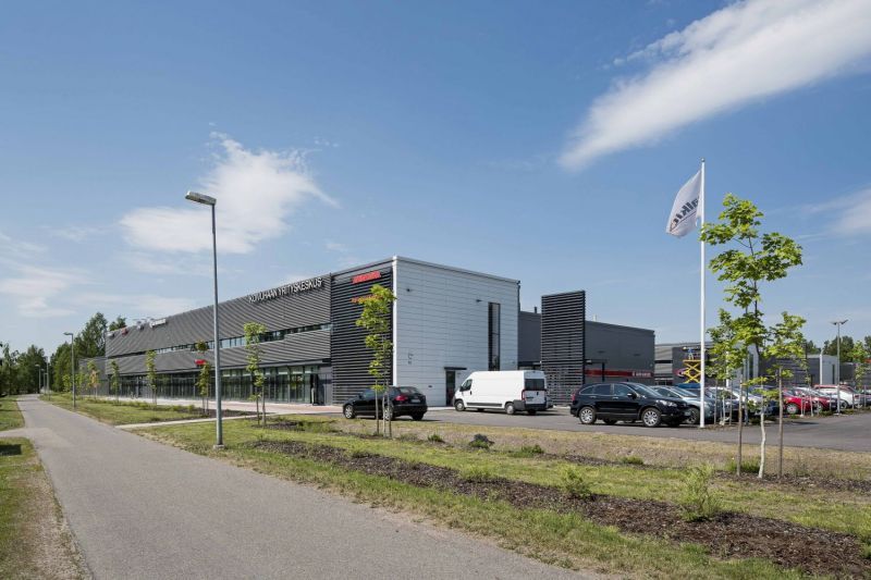 Siisti katutason 149 m² varastotila Koivuhaan Yrityskeskuksessa aivan Kehä III:n tuntumassa.