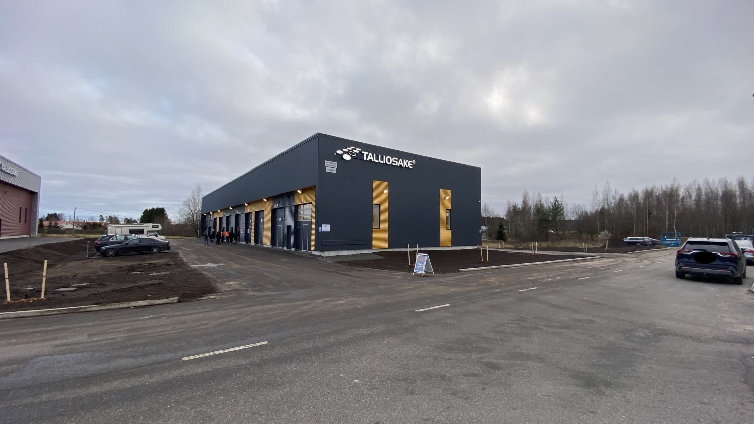Julkisivu