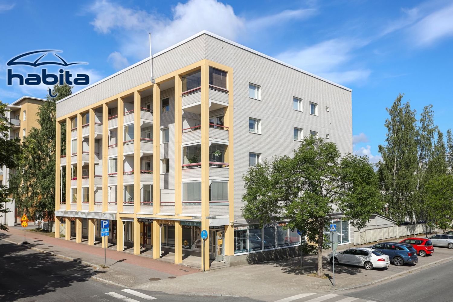 Pyörönkaari | katutason liiketila | 163 m²