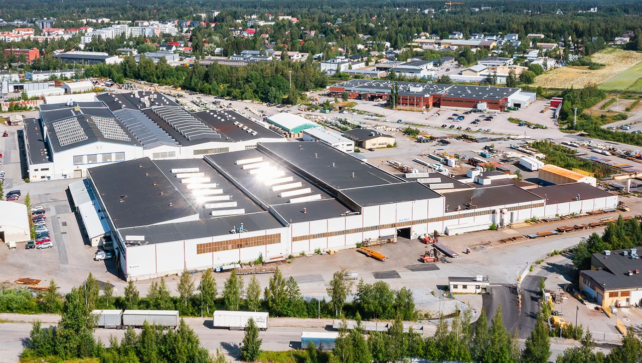 770 m²:n varasto-/tuotantohalli F-hallissa Messukylässä Tampereella.