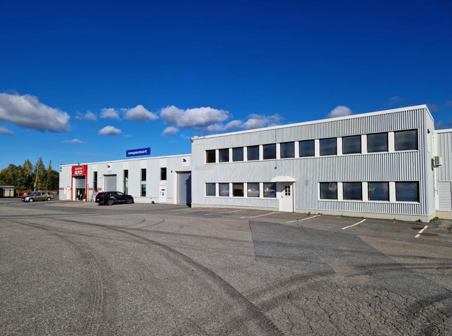 Hallitila Sarankulmassa 523m2