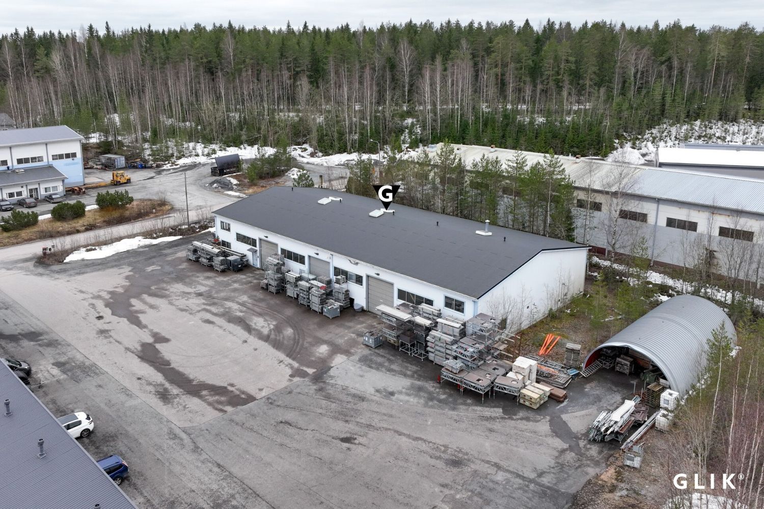 Myydään tuotanto- ja varastotilaa Soppeenmäen teollisuusalueelta Ylöjärveltä. 
Asemakaavoitettu 3908 m2 tontti ja 1991 r...