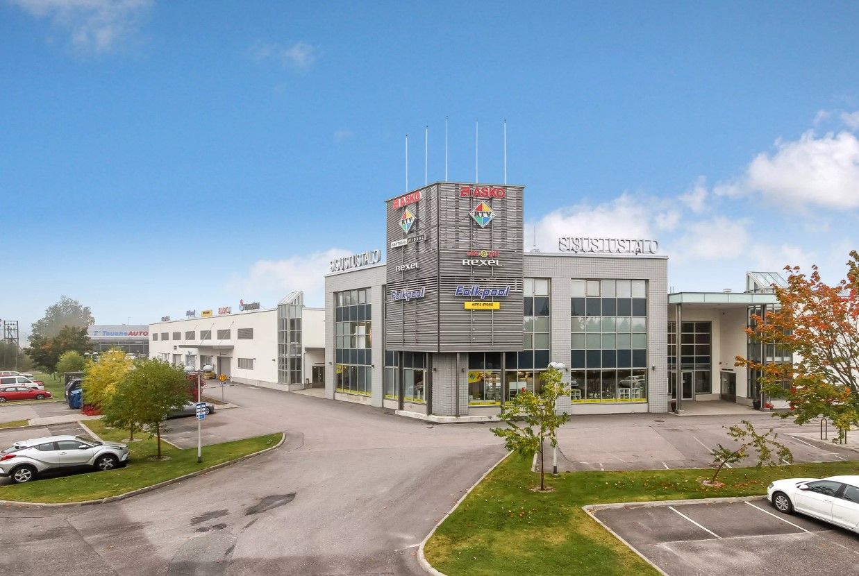 Katutasossa oleva liiketilakokonaisuus, yhteensä 1500 m2. Tila on jaettavissa esin 500 m2/500 m2/500 m2.

Finnoon Sisust...