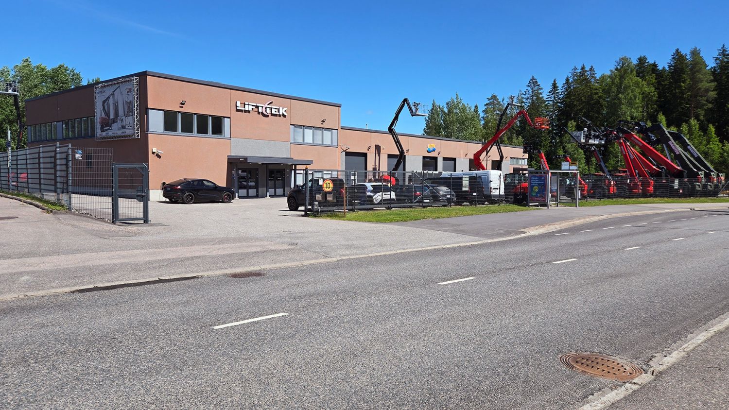 Teollisuusvarastorakennus Mikkola Vantaa