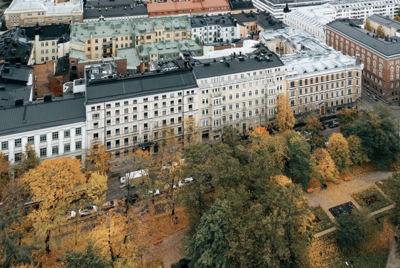 Vuokrataan toisen kerroksen 201 m2 moderni toimistotila erinomaisella sijainnilla, joka yhdistää viihtyisän työympäristö...