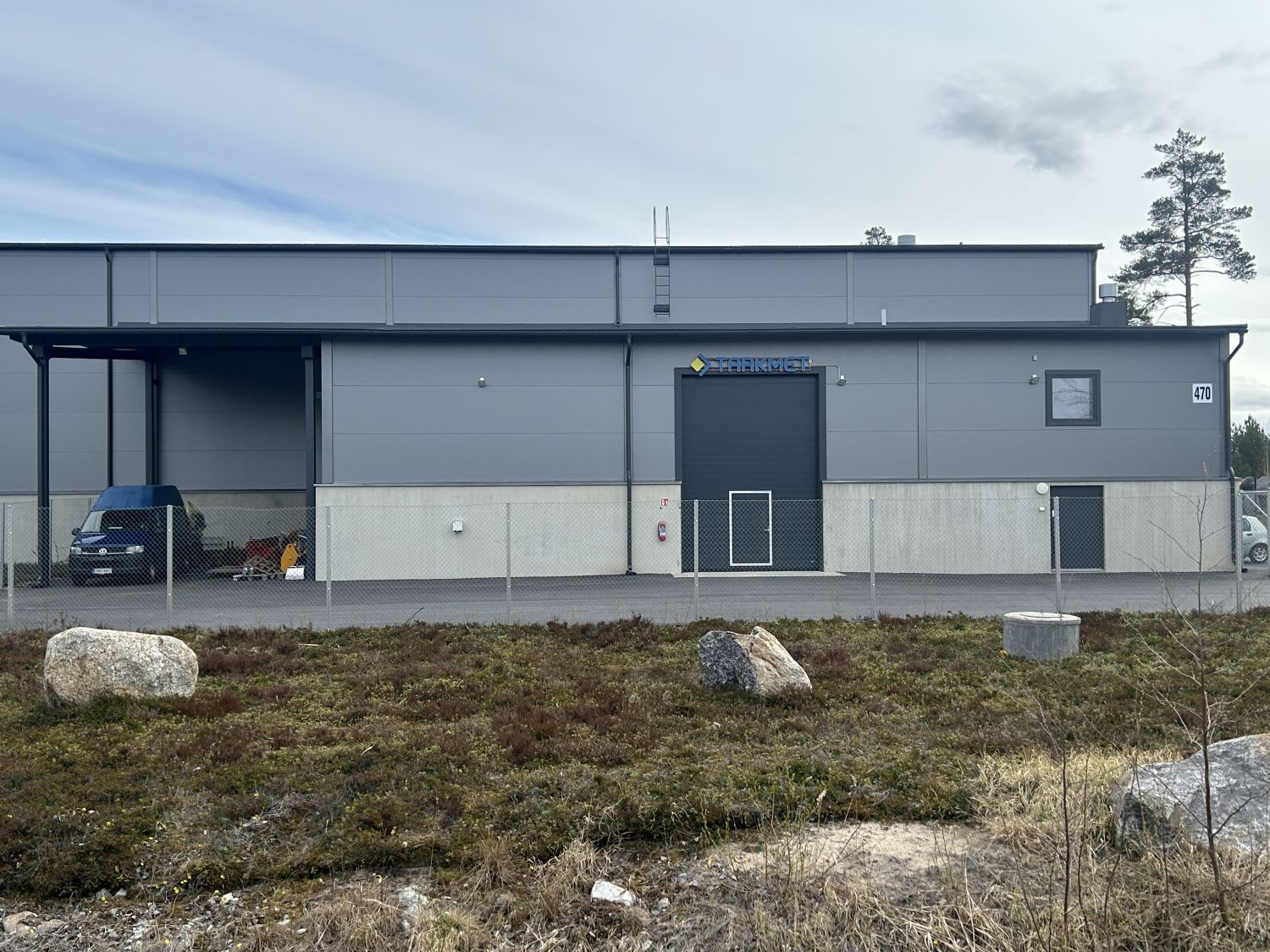 Etsitkö laadukasta ja heti käyttövalmista hallitilaa Vaasan seudulta? Lintuvuoren teollisuusalueella on vuokrattavana vu...
