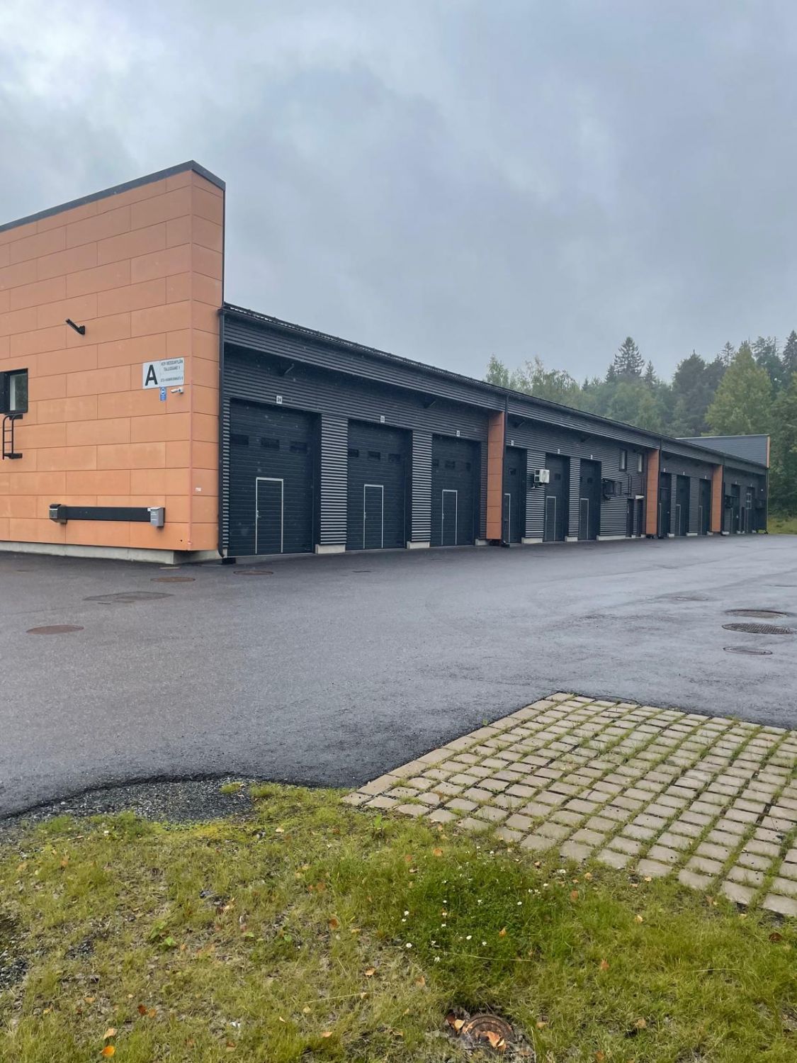 Julkisivu
