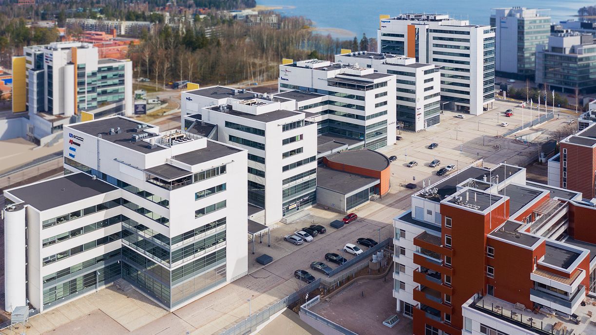 Moderni 2. kerroksen 266 m2 toimitila Life Science Center Keilaniemessä. Tehokas ja avara tila, jossa on hyvin käytetyt ...
