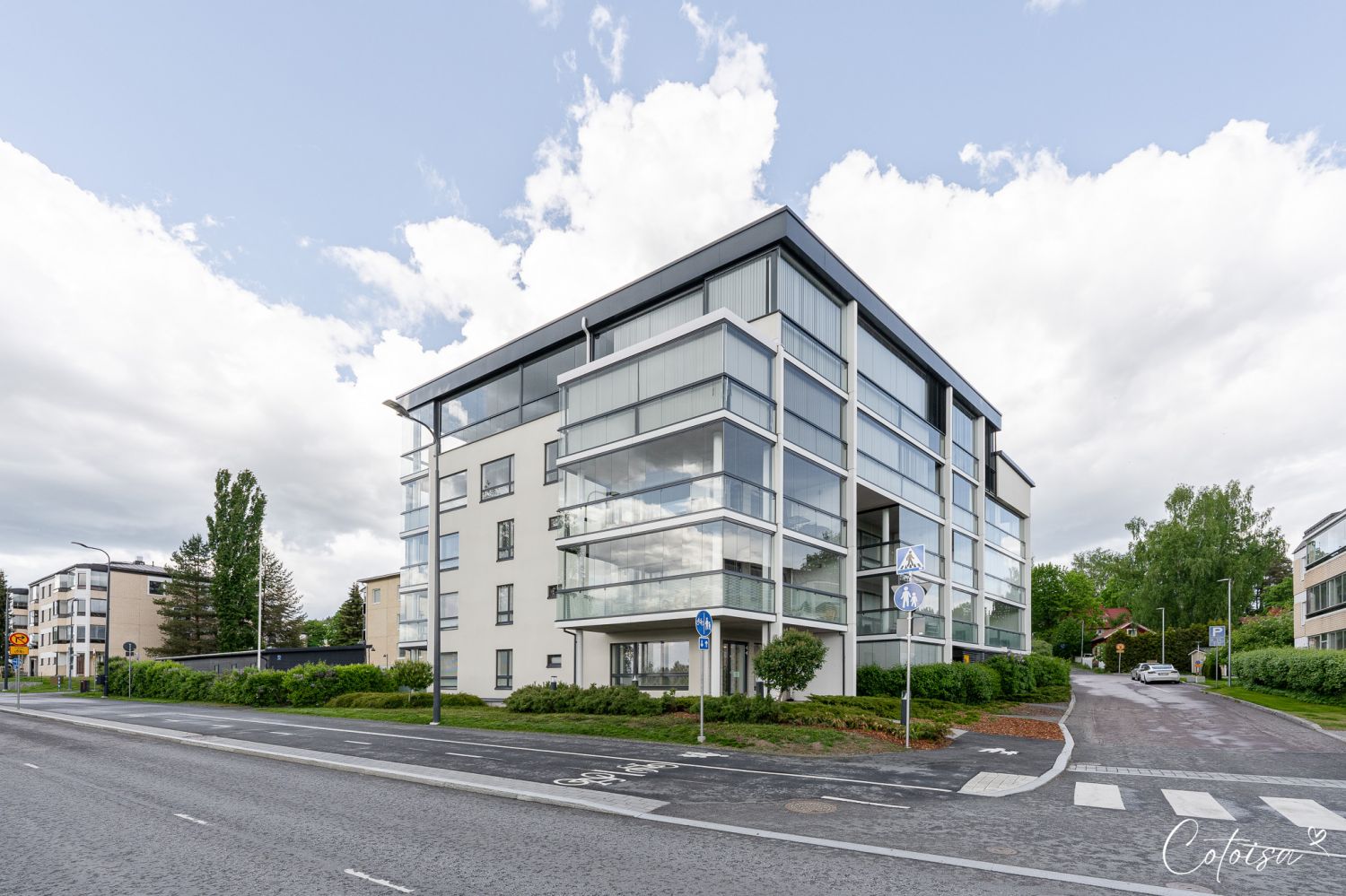 Moderni talo keskustassa