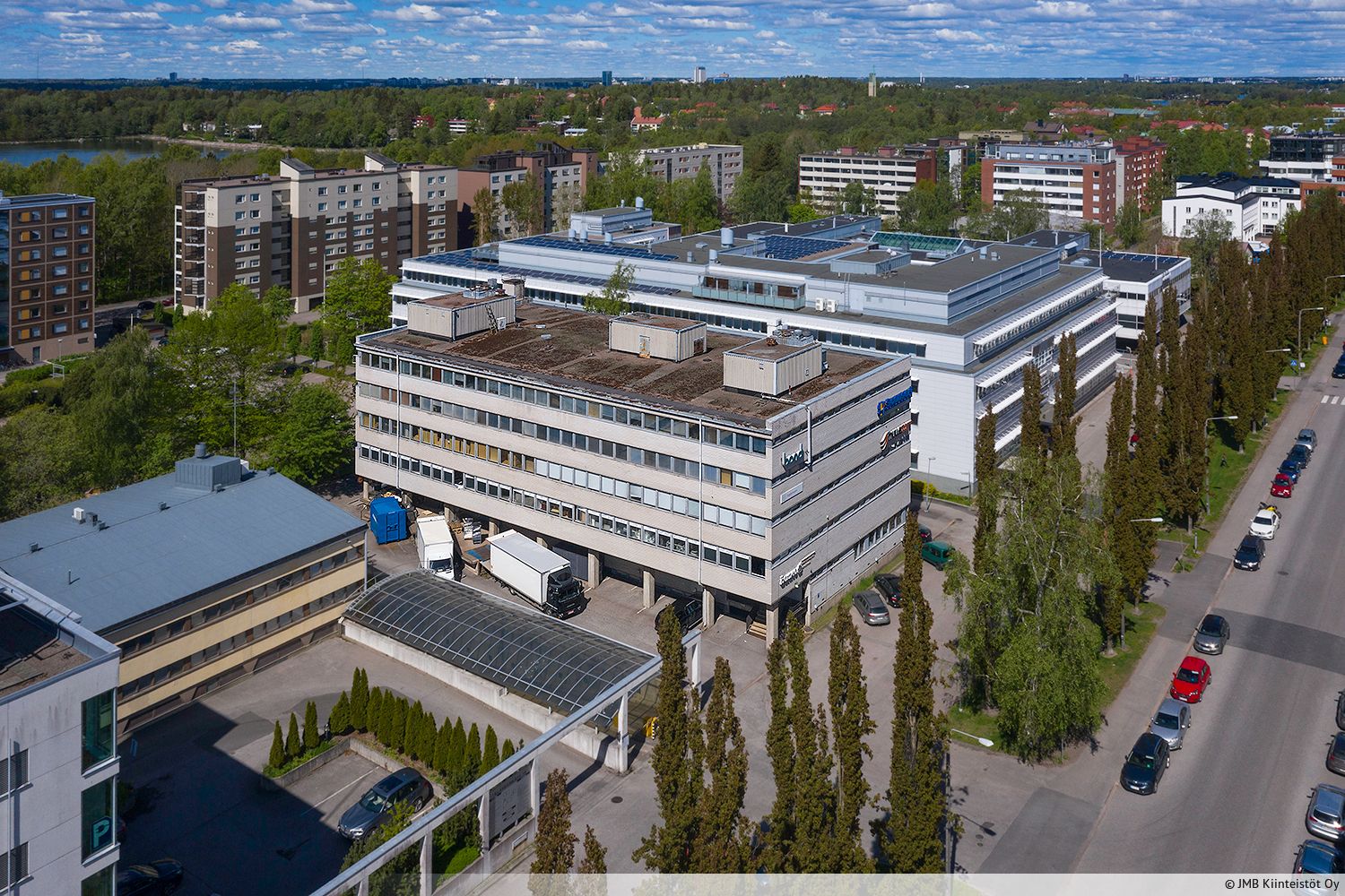 Tilava varastotila kiinteistön viidennessä kerroksessa Lauttasaaressa. Kiinteistössä on lastauslaituri ja tilaan on suora tavarahissiyhteys. Kohde sijaitsee hyvien kulkuyhteyksien varrella, lähellä metroasemaa. Vuokra: 2800 € / kk + alv. Ota yhteyttä ja kysy lisätietoja!