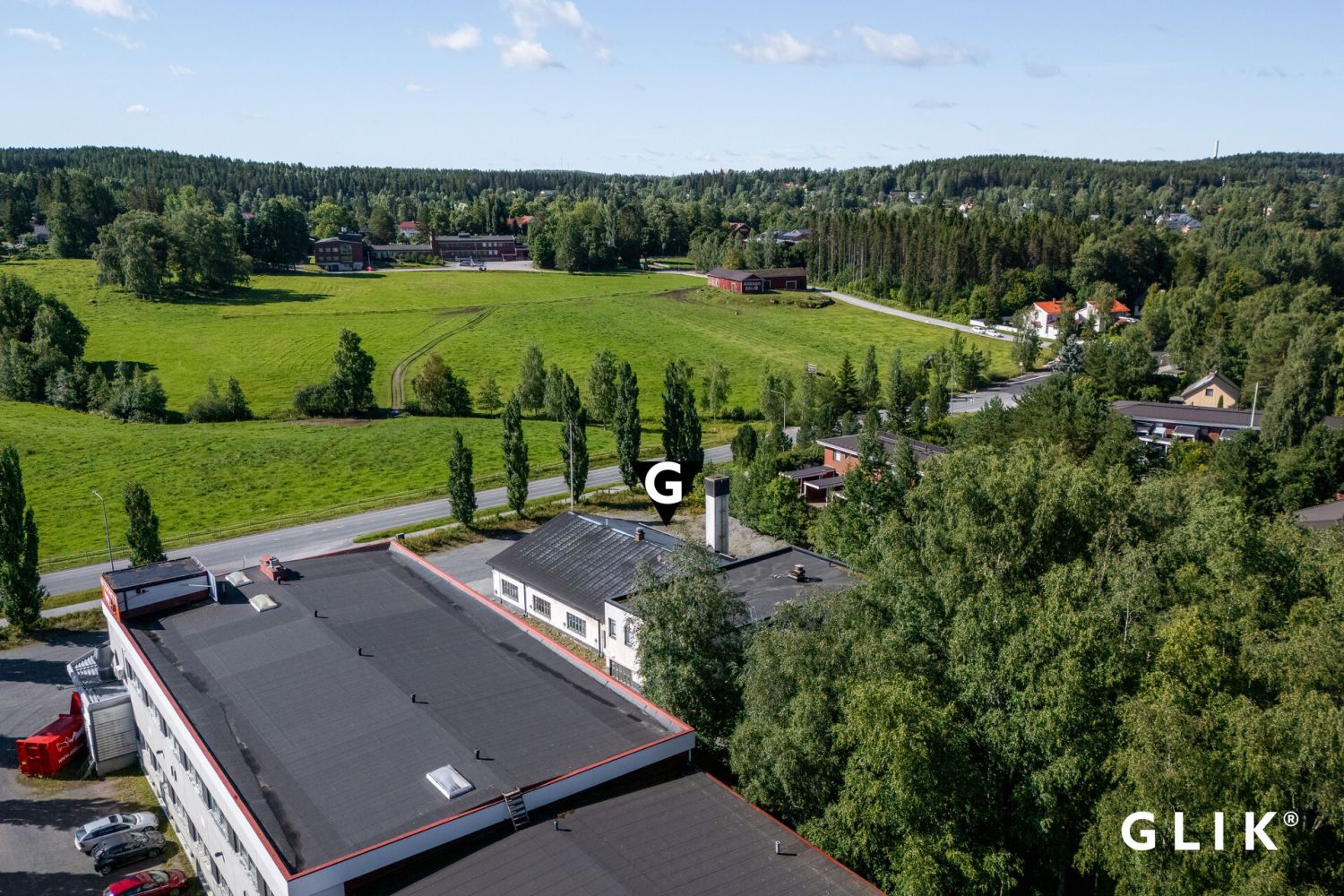 Ahlmannin pellot lähellä