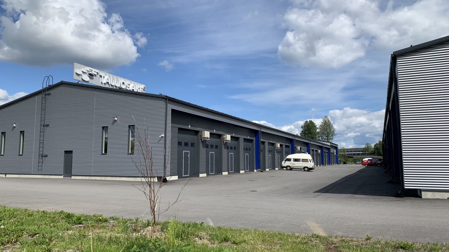 Julkisivu