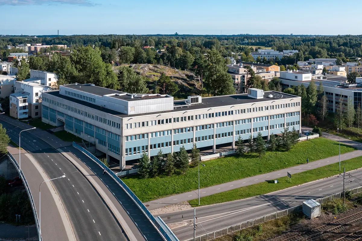 1. kerroksen 187 m²:n siisti toimistotila Malminkaari 23:ssa Helsingissä.