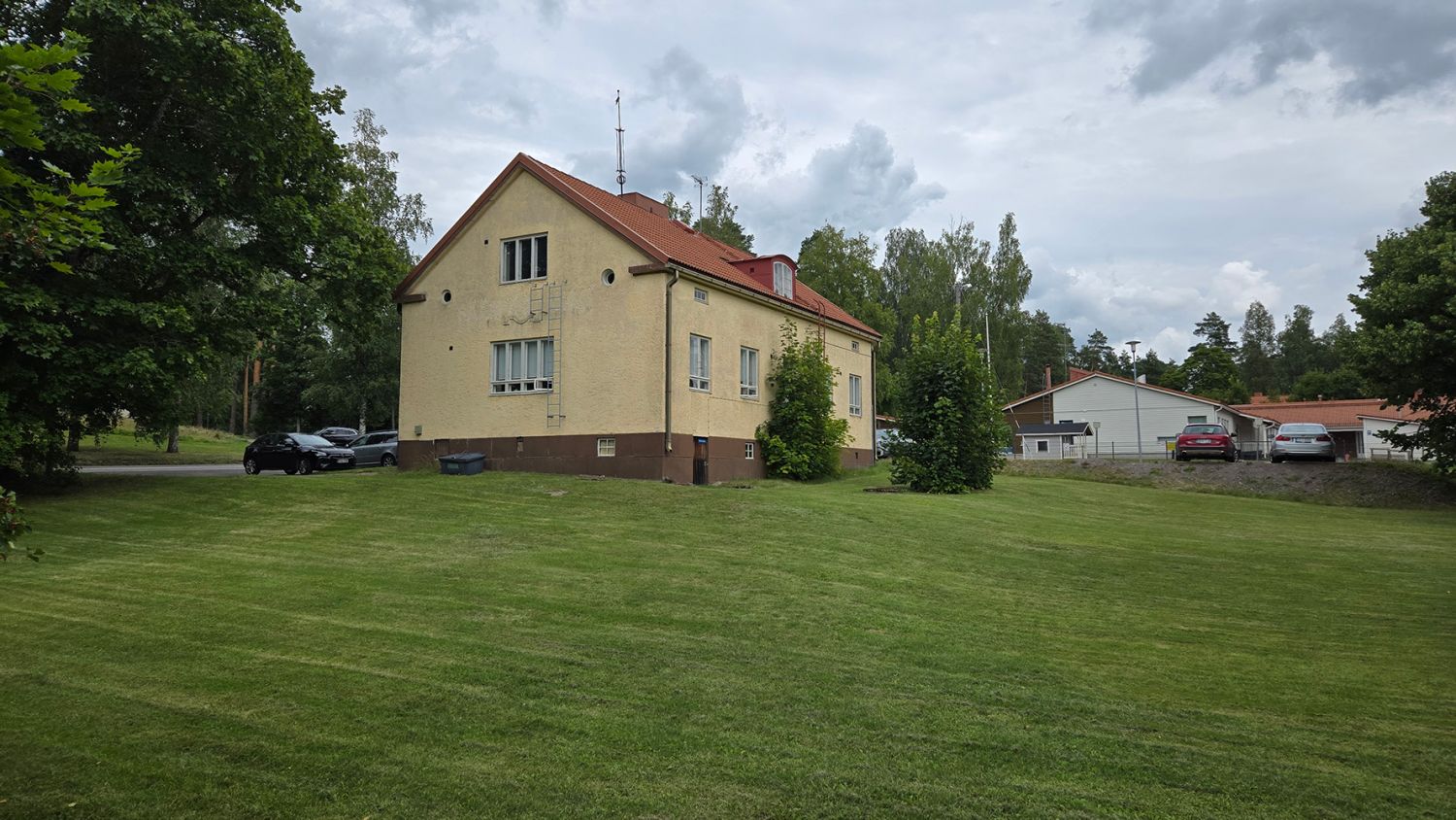 Idyllinen kivirakennus Keskusta Askola
