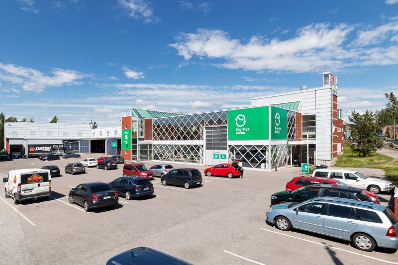 Vuokrataan 2. kerroksen avara toimistotila Porttipuistossa. Toimitilassa runsaasti avotilaa, viisi työhuonetta, keittiö ...