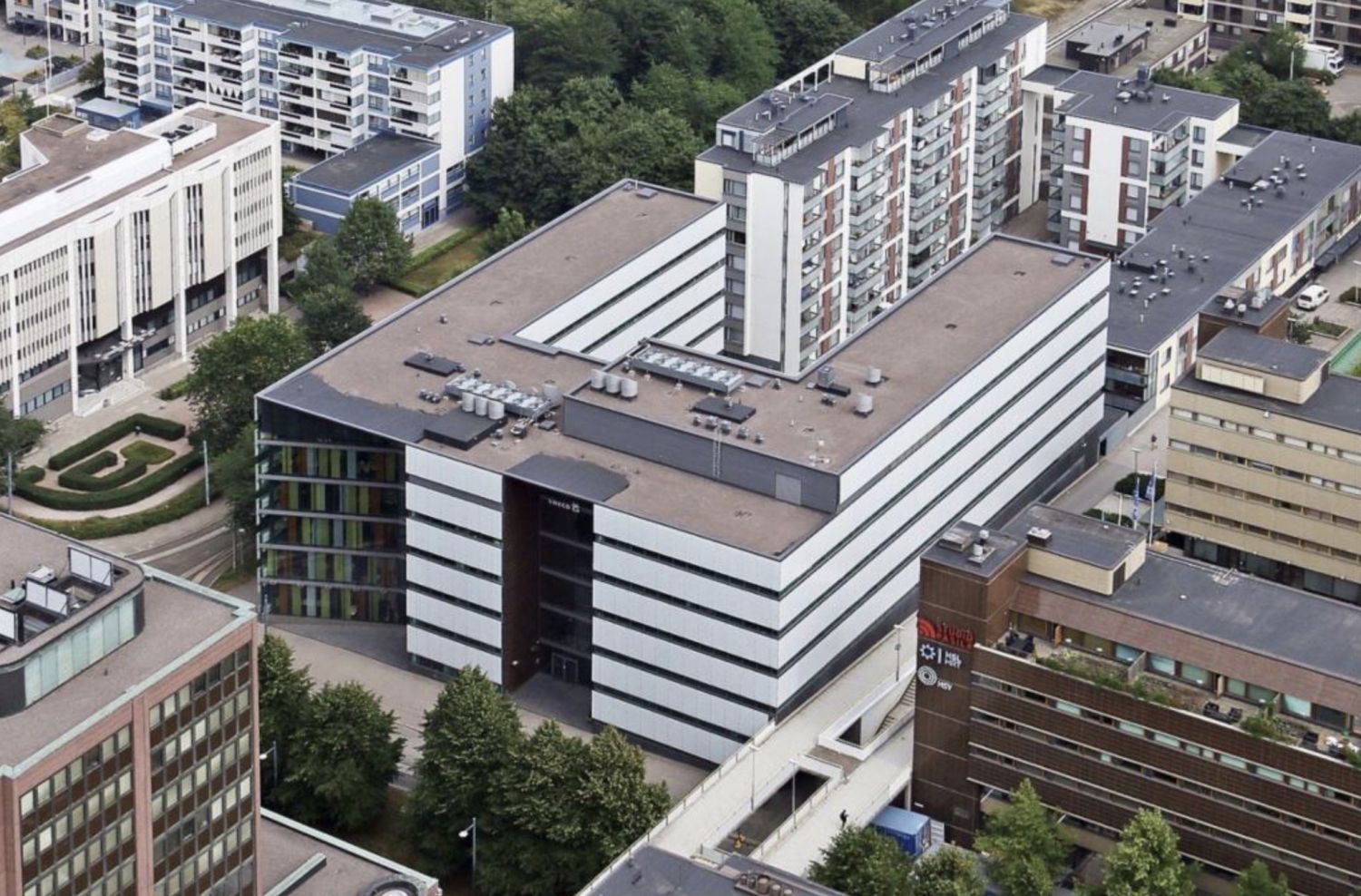 Modernia ja joustavaa toimistotilaa Pasilassa!

Vuokrataan kiinteistön ylimmässä, 7. kerroksessa sijaitseva 352 m2 toimi...