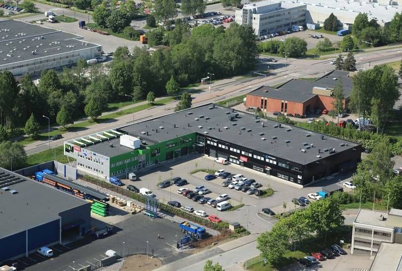 Vuokrattavissa 2. kerroksen toimistotilaa.