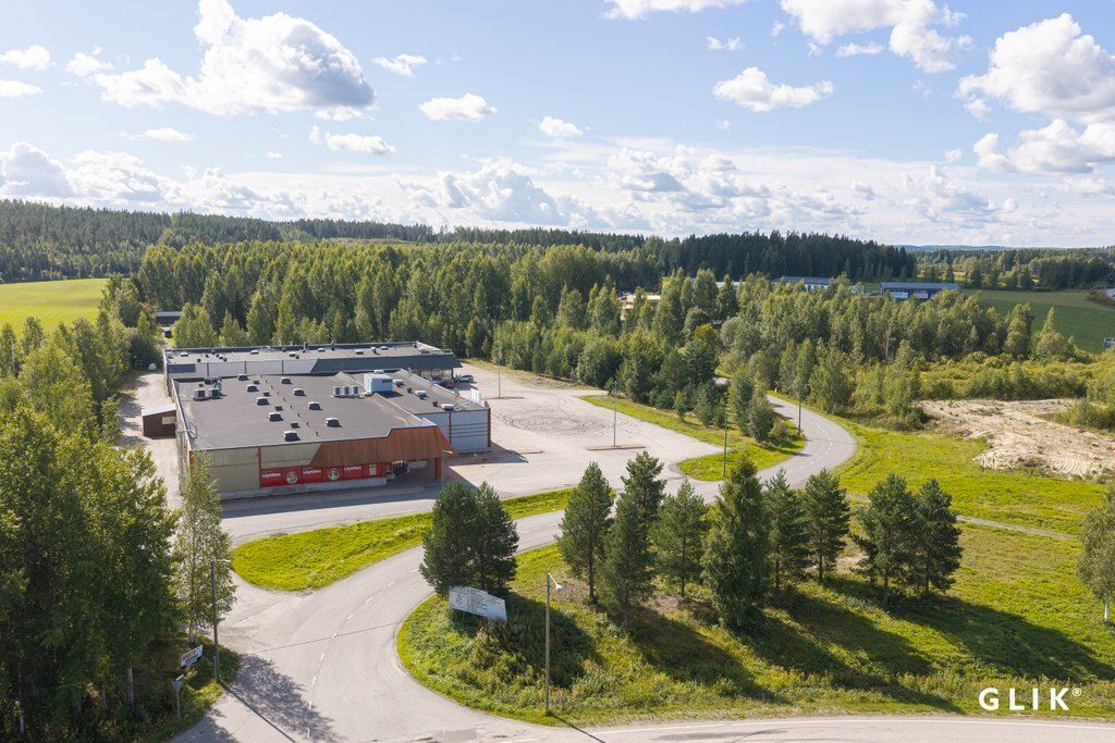 MYYNNISSÄ KIINTEISTÖ JÄMSÄ!

Myymälä tai tuotantoon sopiva 2612m2 liikerakennus! Jämsä sijaitsee keskellä Suomea valtate...