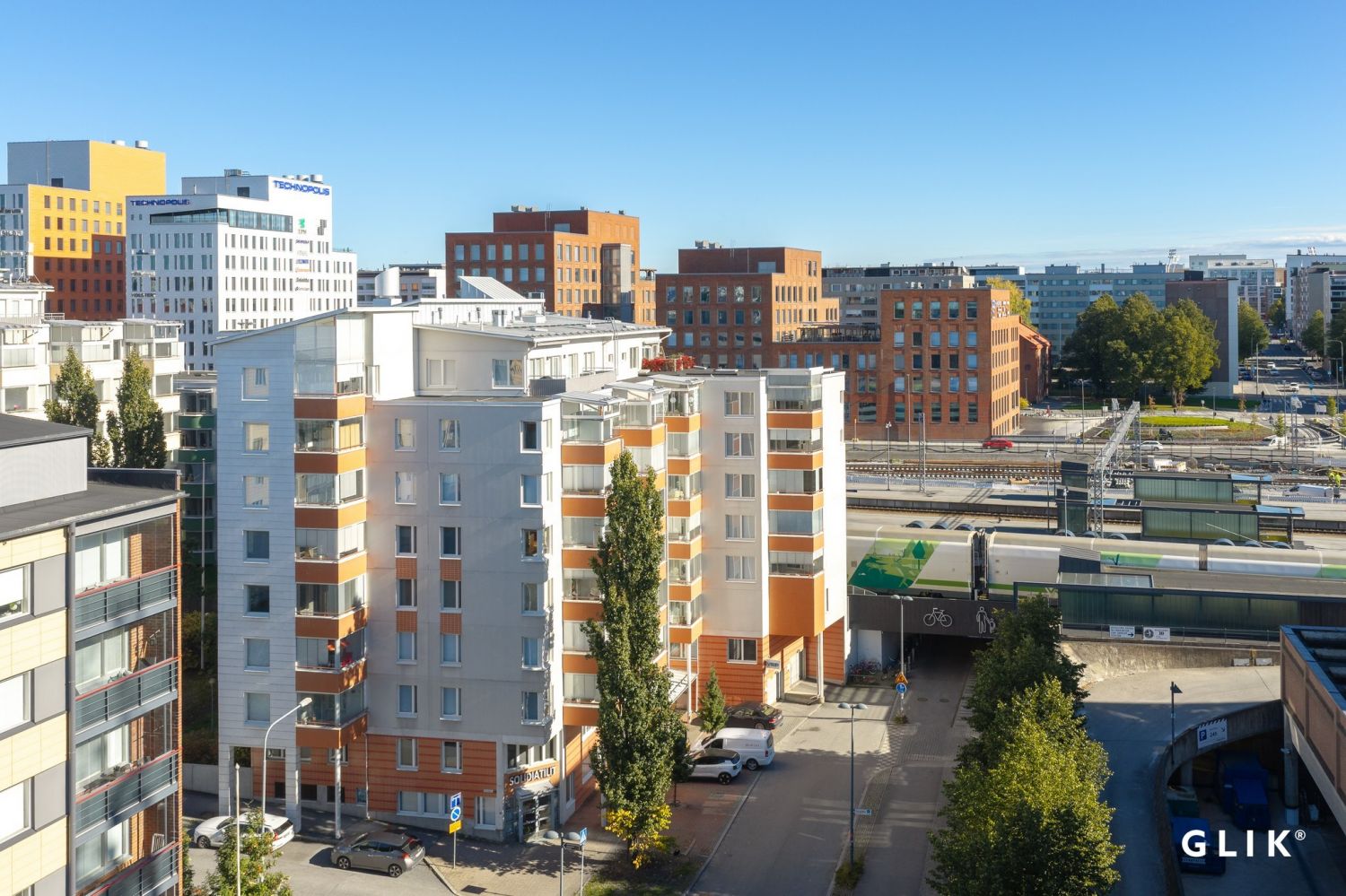 Edustava  ja valoisa toimistotila Tampereen ytimessä Rongankadulla

Tämä monikäyttöinen 141,5 neliön toimitila tarjoaa e...