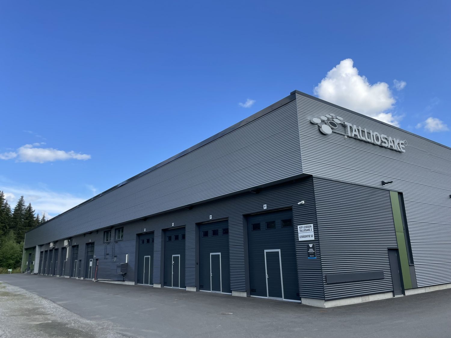 Julkisivu