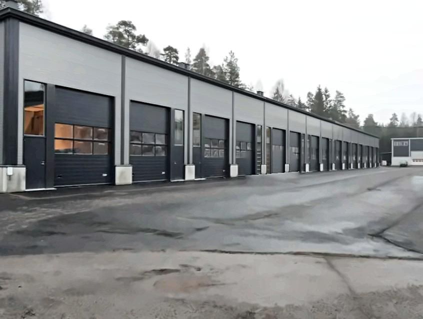 Varastotilaa 90 m2 ja 600 m2 Hyrylän teollisuusalueella