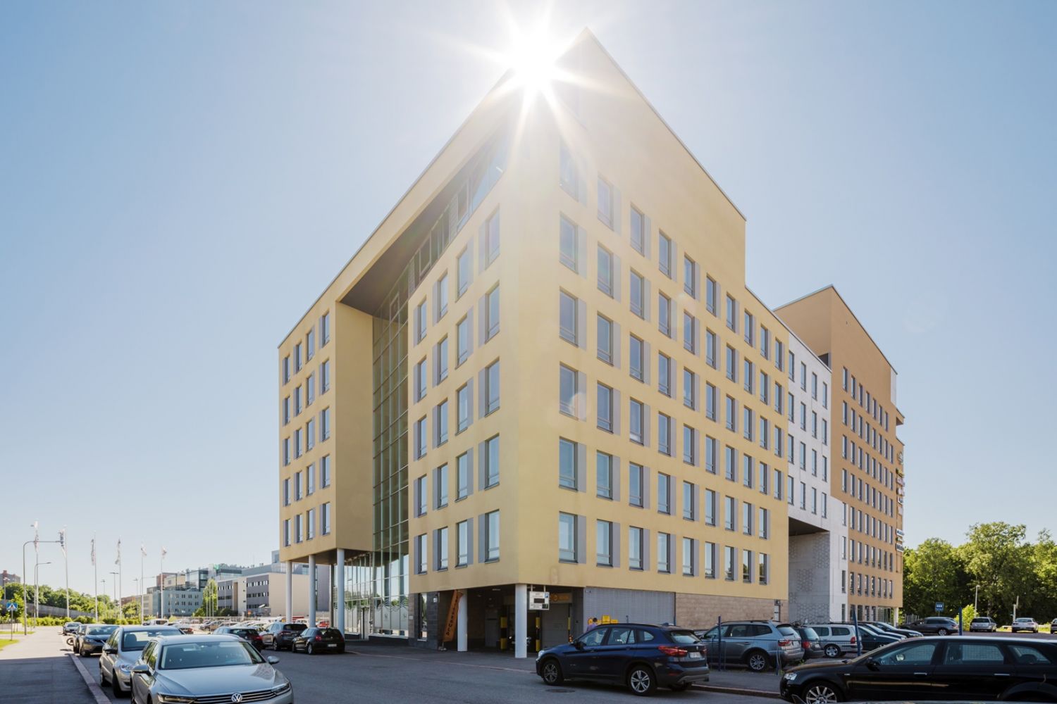 Vapaana koko 5. kerros Aitio Business Park Verdissä. Kohteessa hyvät business park -tason palvelut. Parkkipaikkoja vuokr...