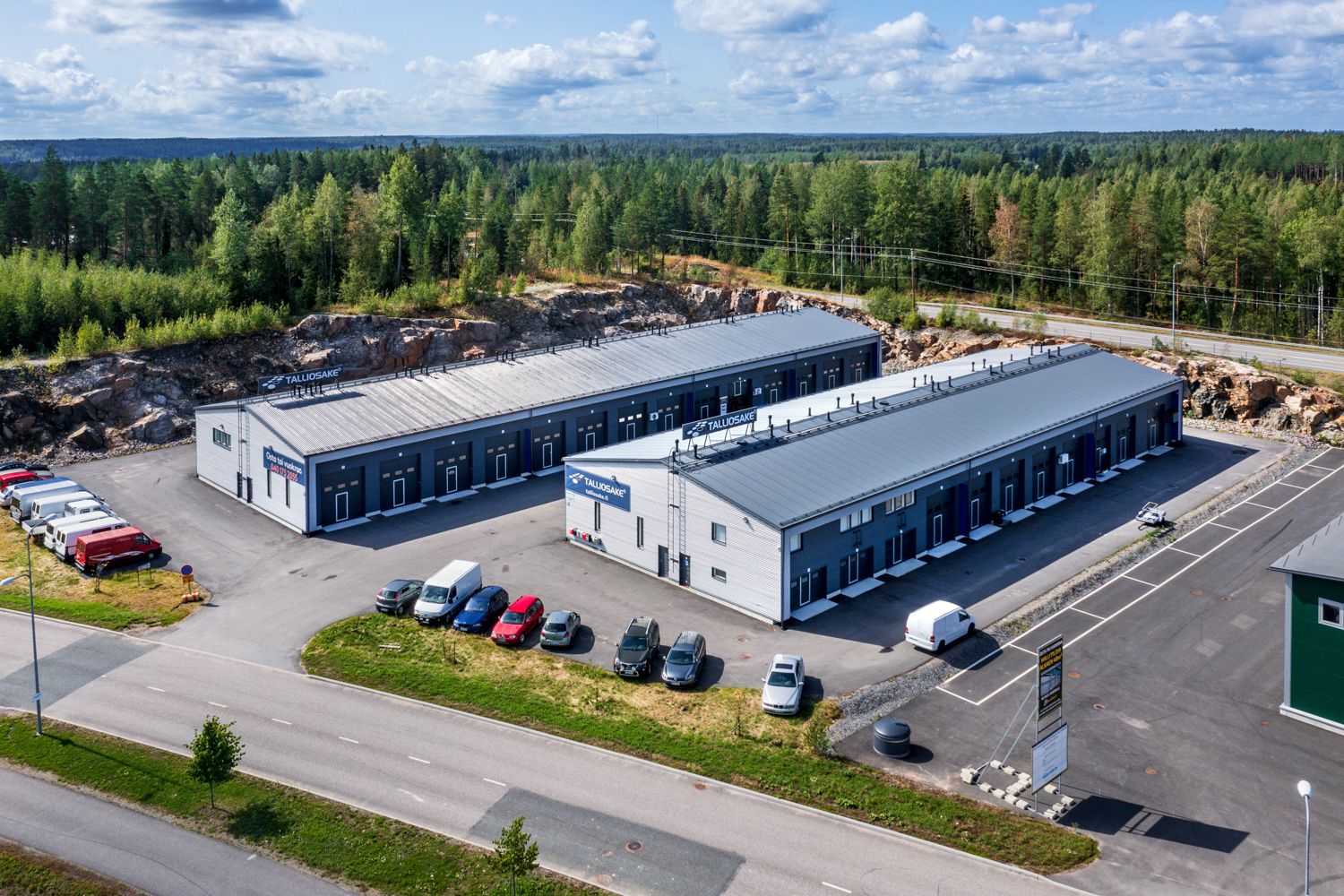 Julkisivu