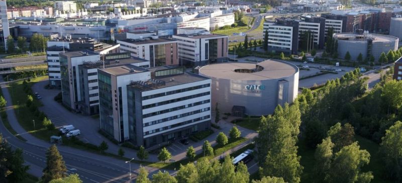 Monitilatoimisto Gate8 Business Parkin Preston-rakennuksen 5. kerroksessa. Tehokas huonetoimisto tarjoaa toimivat työske...