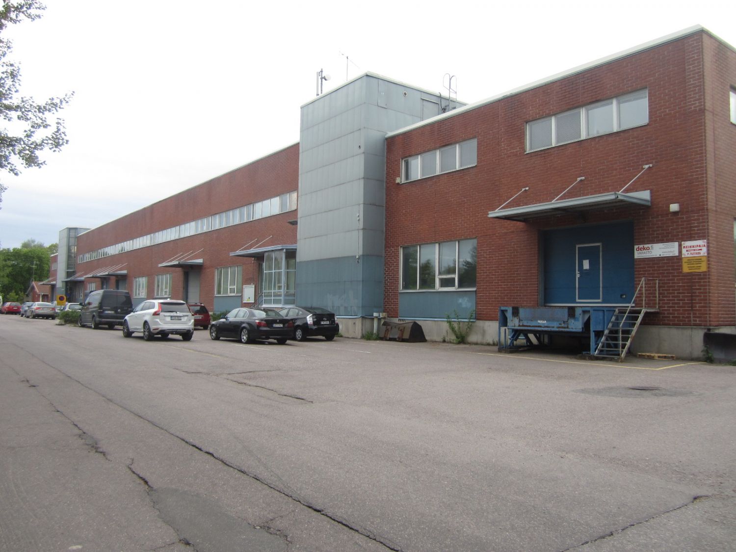Erittäin edullinen toimitila 361m2 Pakilassa.
