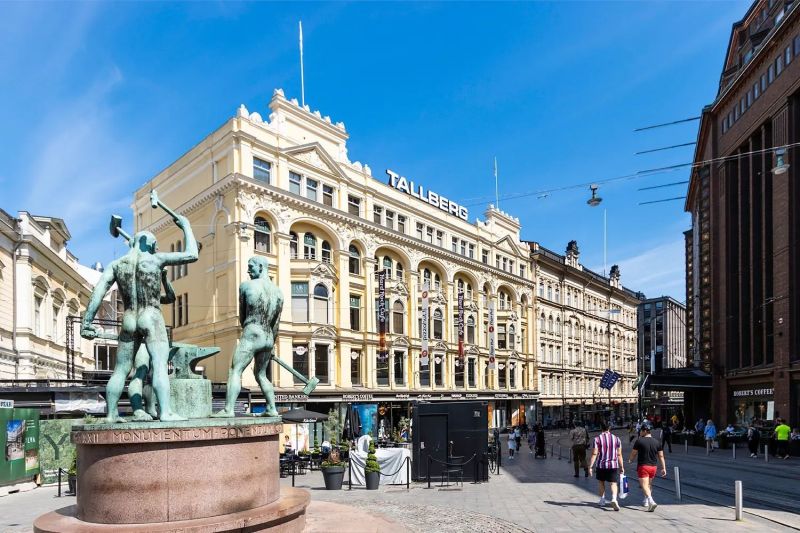 Hyväkuntoinen toimistotila Helsingin ydinkeskustassa
