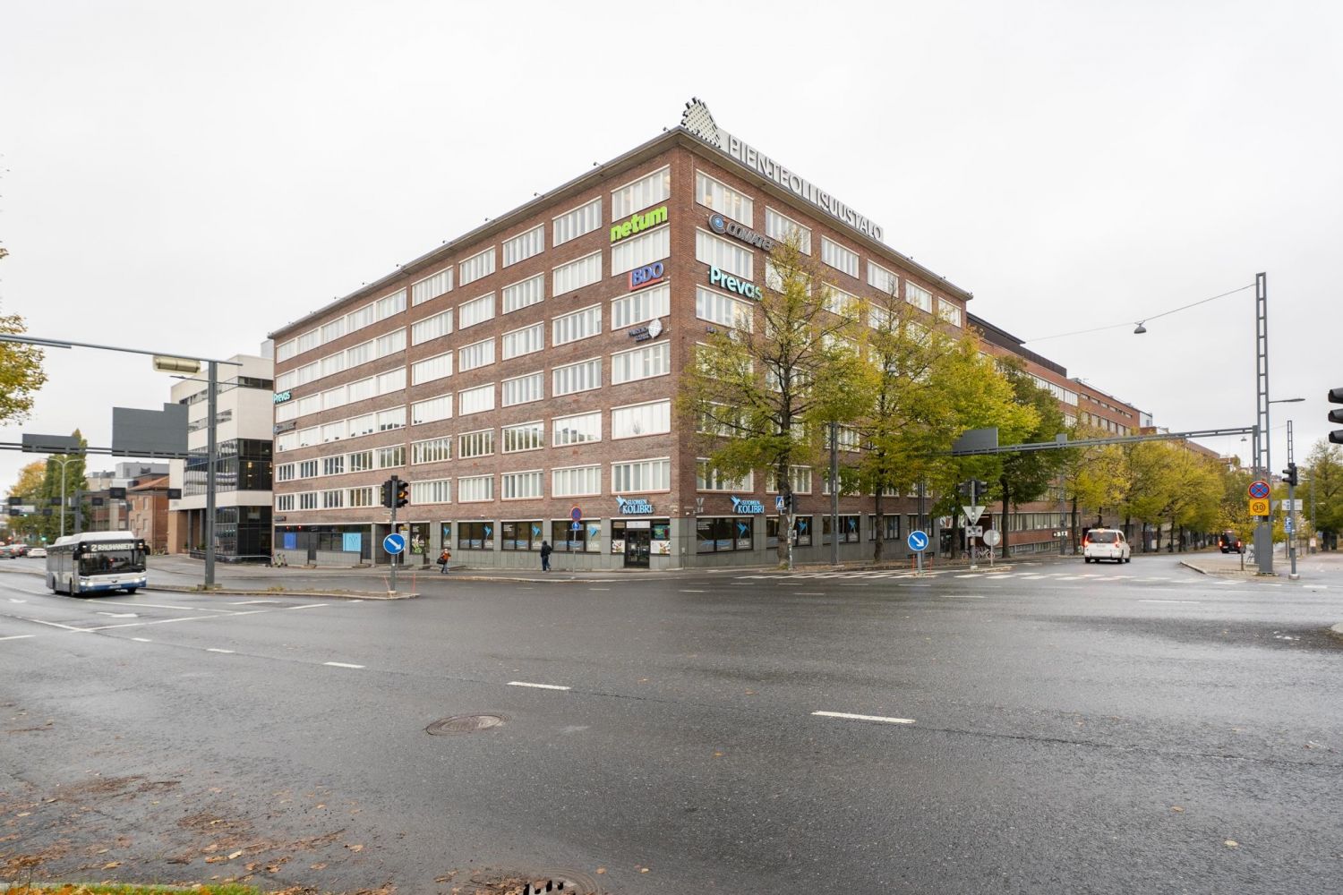 Tämä n. 68m2 toimistohuoneisto keittiöllä ja vessalla. vapautuu sopimuksen mukaan seuraavalle vuokralaiselle. Käyttöoike...