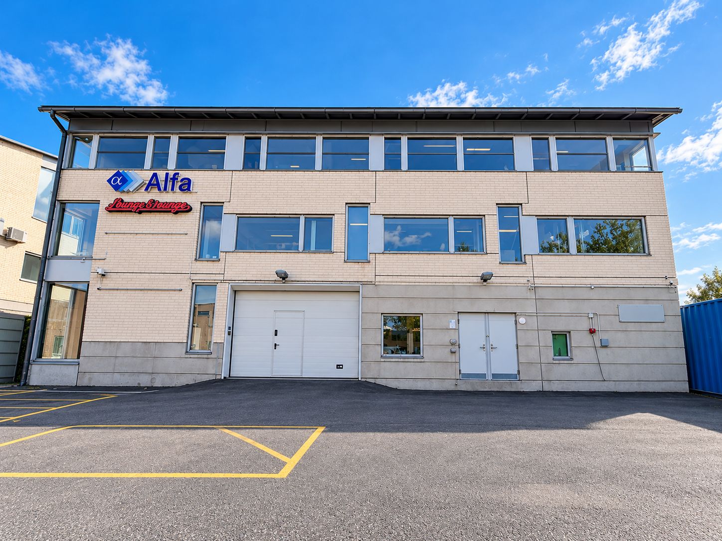 Vuokrattavana hyväkuntoinen ja hiljattain remontoitu 140 m² toimistotila Helsingin Konalassa, erinomaisten liikenneyhtey...