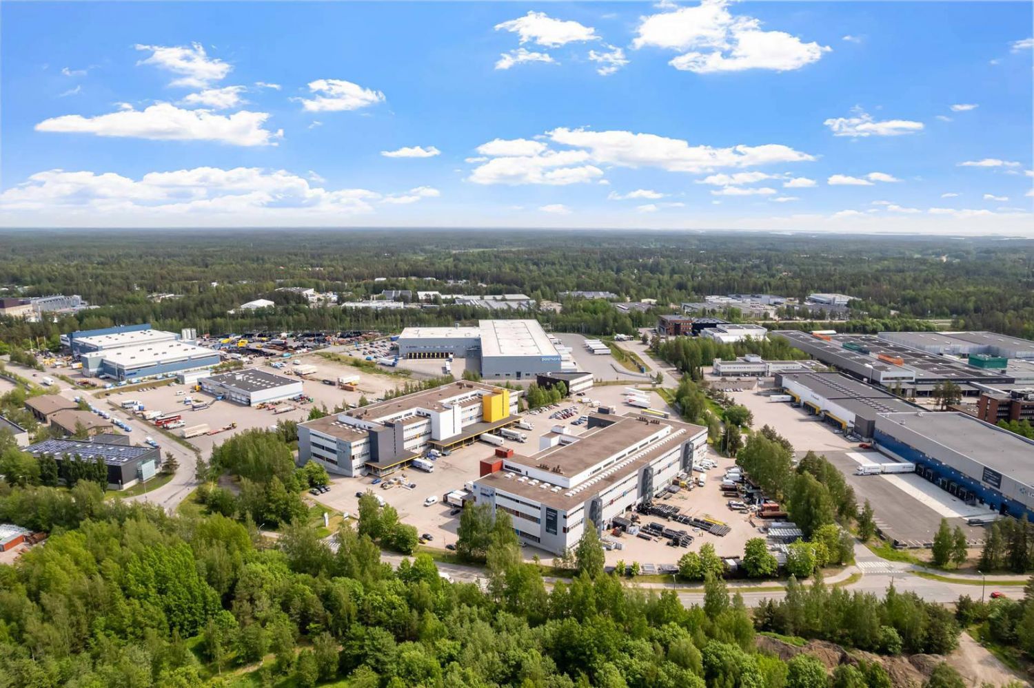 Alle 1000 m2 varastotiloja, Vanhan Porvoontie 1