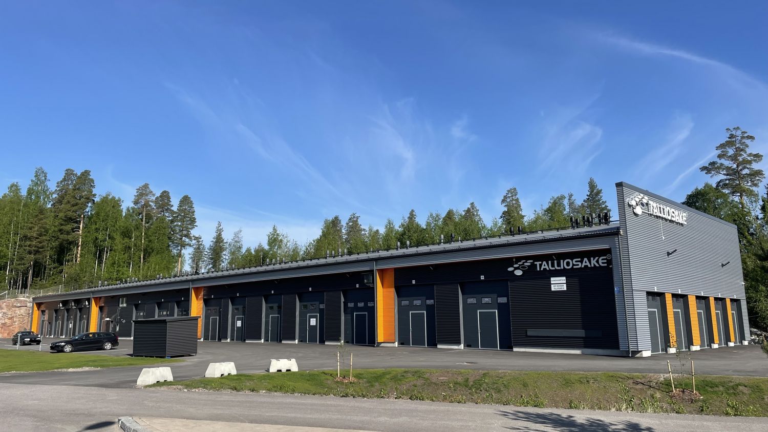 Julkisivu