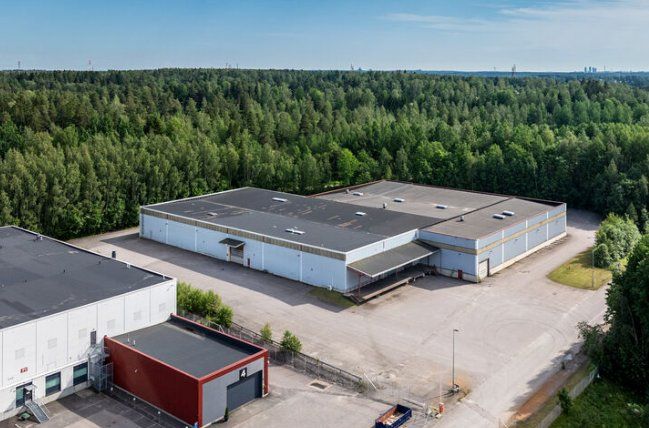 Tarvitsetko monikäyttöistä lämmittämätöntä varastotilaa logistisesti erinomaisella sijainnilla? Nyt vuokrattavissa 5655 ...