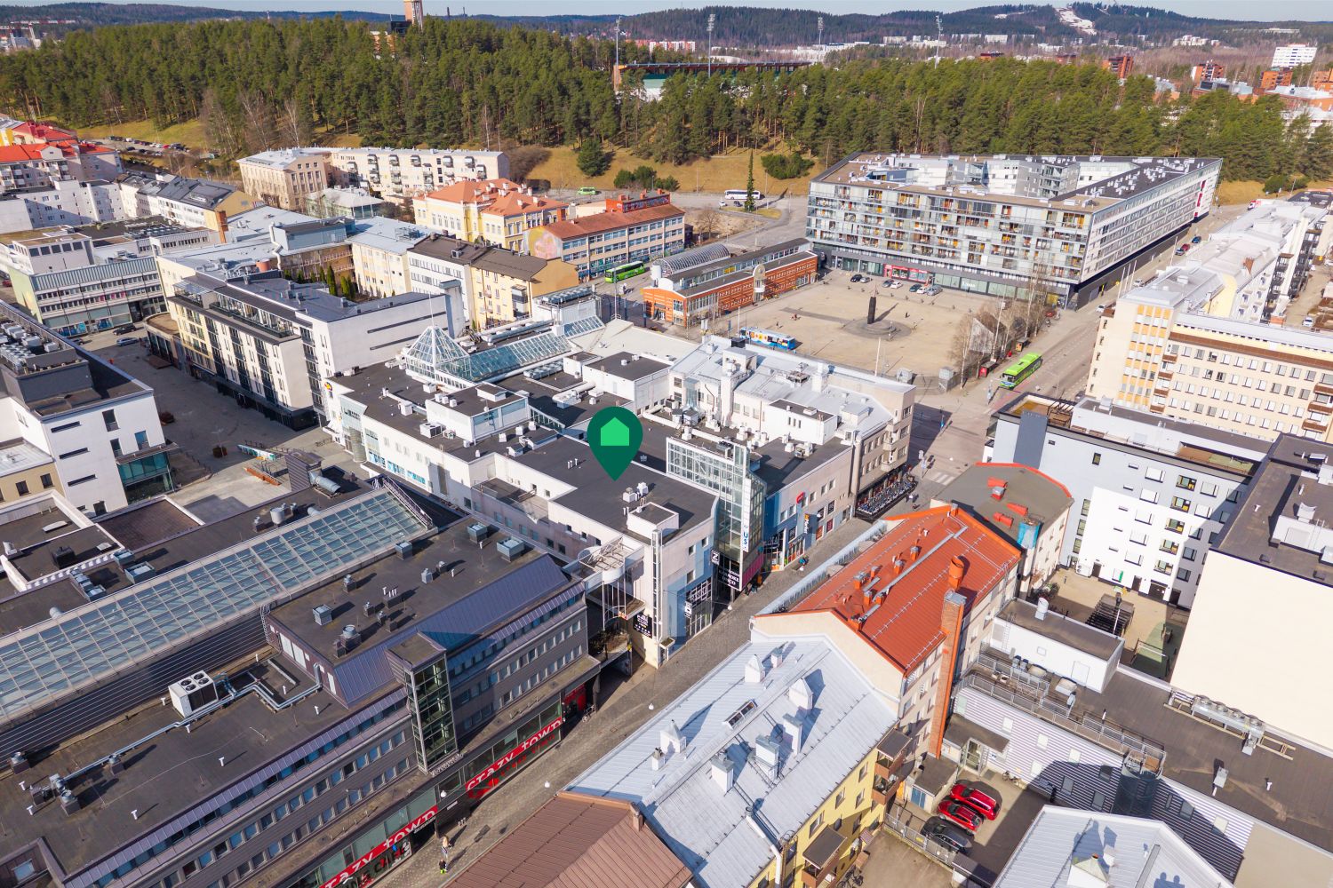 Erittäin hyväkuntoista toimistotilaa ydinkeskustasta ylimmästä kerroksesta - Kilpailuta nykyinen sopimuksesi nyt!

Nämä ...