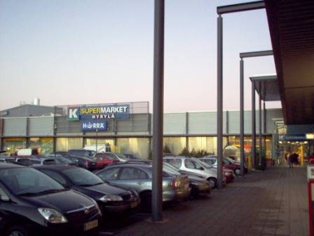 Liiketilaa K-Supermarket Hyrylän yhteydestä
